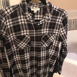 Great long sleeve shirt worn once